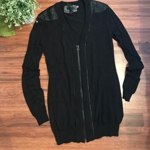 Beaded shoulder zipper down long cardigan